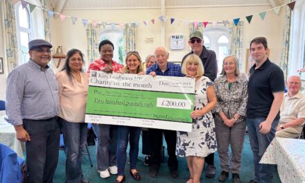 Local MP present cheque to Yetton Together
